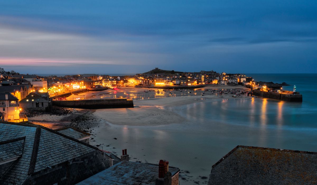 Exploring Historic Harbour Walls and Quaysides