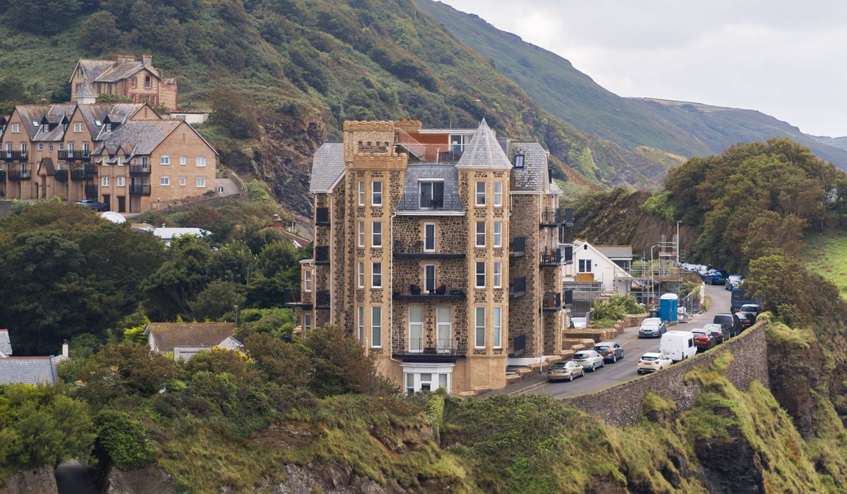 Finding Family Friendly Beaches Near Small Harbours