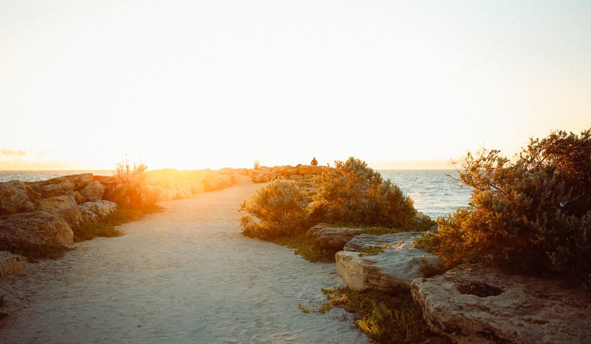 Reading Paper Maps for Coastal Footpaths Safely